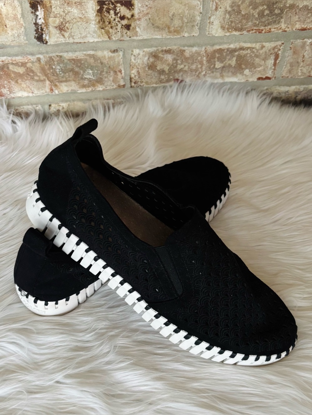 Ilse Jacobsen Tulip Slip-On Perforated Shoes Black Size 39 (US 9)